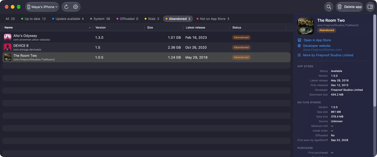 AppSheriff's Abandoned tab listing The Room Two, DEVICE 6 and Alto's Odyssey, whose latest App Store versions are from 2018 to 2023